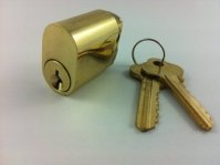 570 Oval Cylinder Polished Brass Finish Keyed Alike