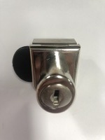 Glass door cabinet lock for double hinged doors 4